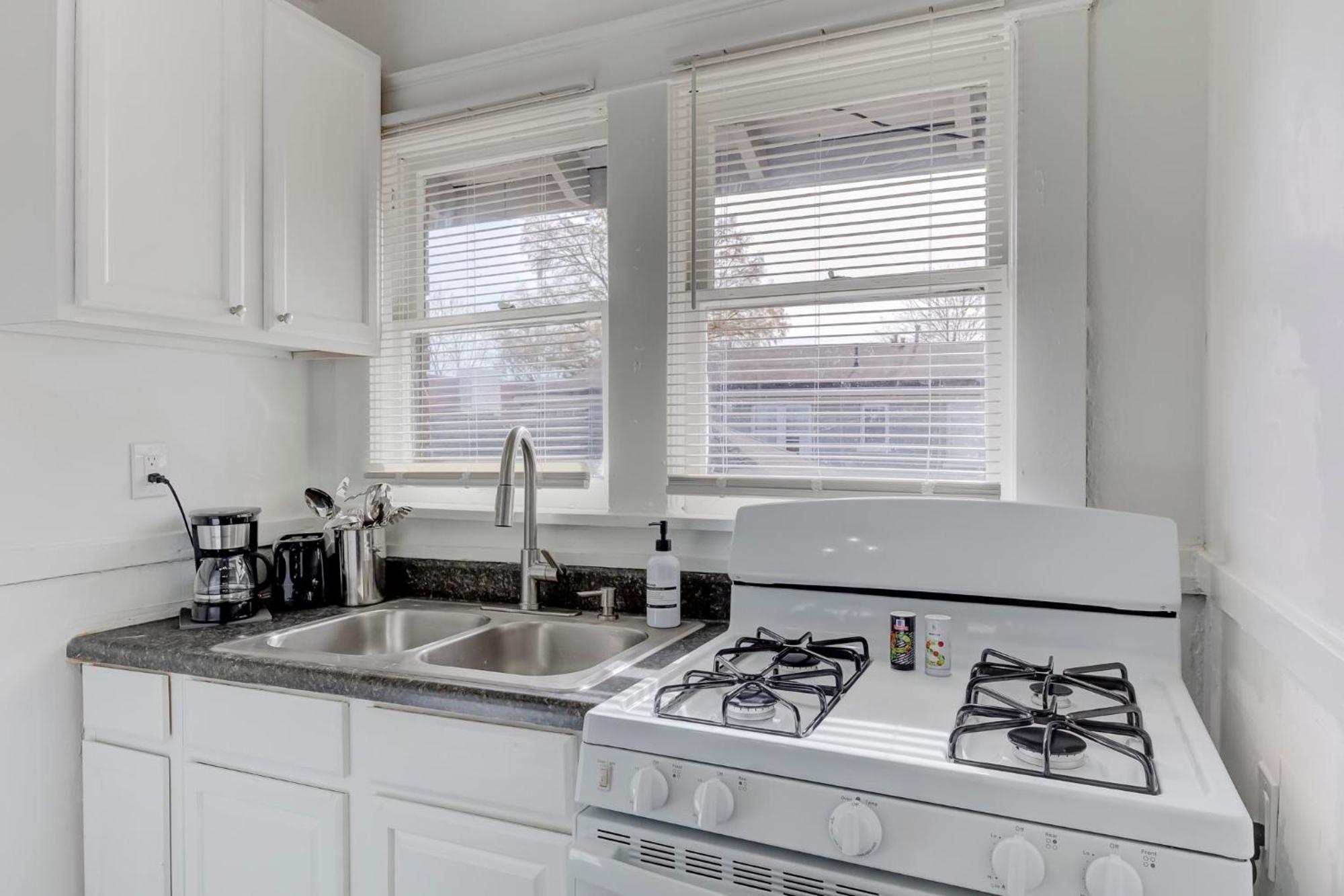 Charming Cooper-Young Flat In The Heart Of Memphis Exterior foto